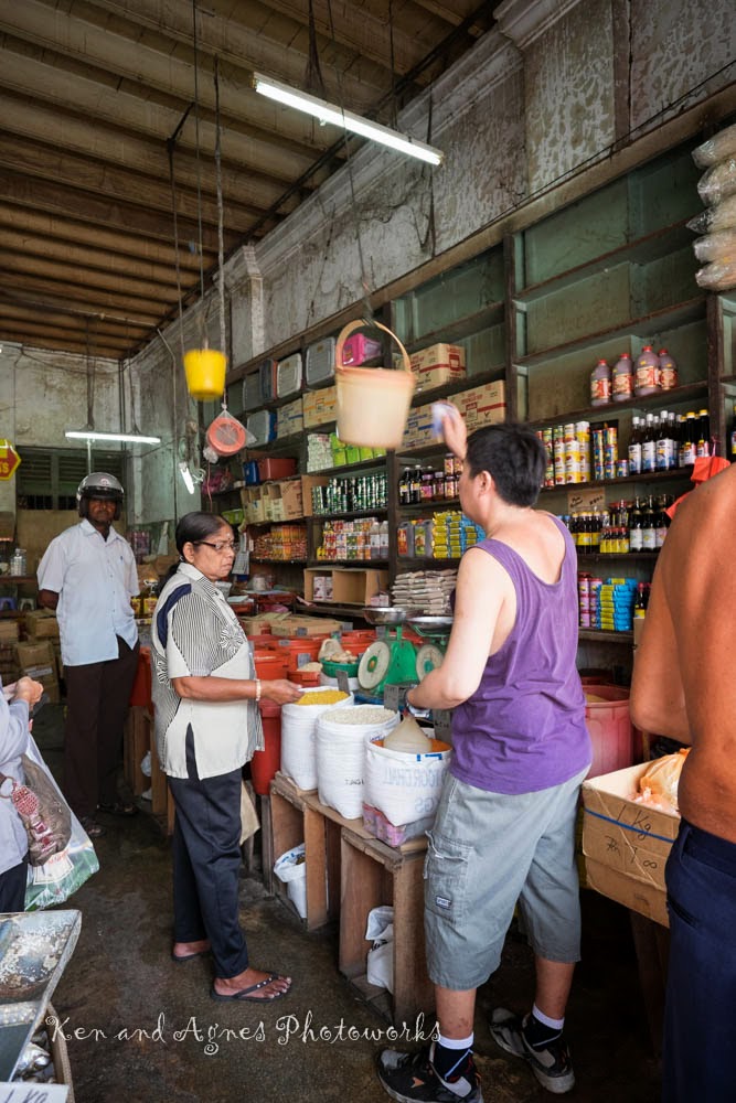 Grocery Shop at Halaman Pasar