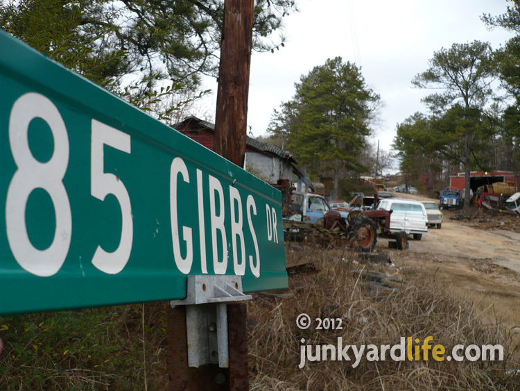 Junkyard Life Classic Cars, Muscle Cars, Barn finds, Hot rods and part news Junkyard tour