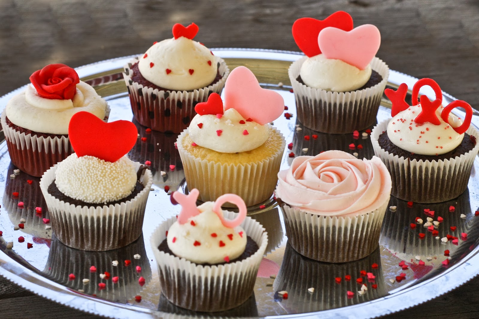 ♥ I'll Bake My Cake And Eat It Too ♥ ♥ Valentine's Day Cupcakes