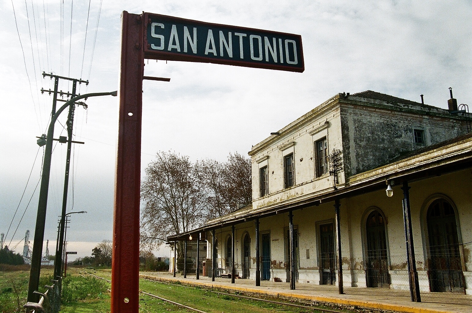 ARQUEOLOGÍA FERROVIARIA Estación San Antonio de Areco (FCO). Buenos