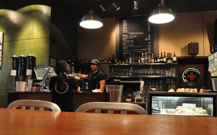 Wellington Daily Photo 1506 Joe's Garage