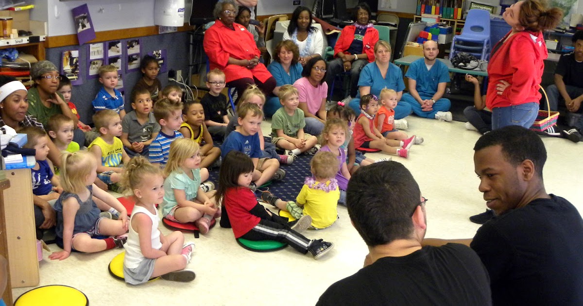 Kansas City Kansan PHOTO Washington students entertain at KCKCC