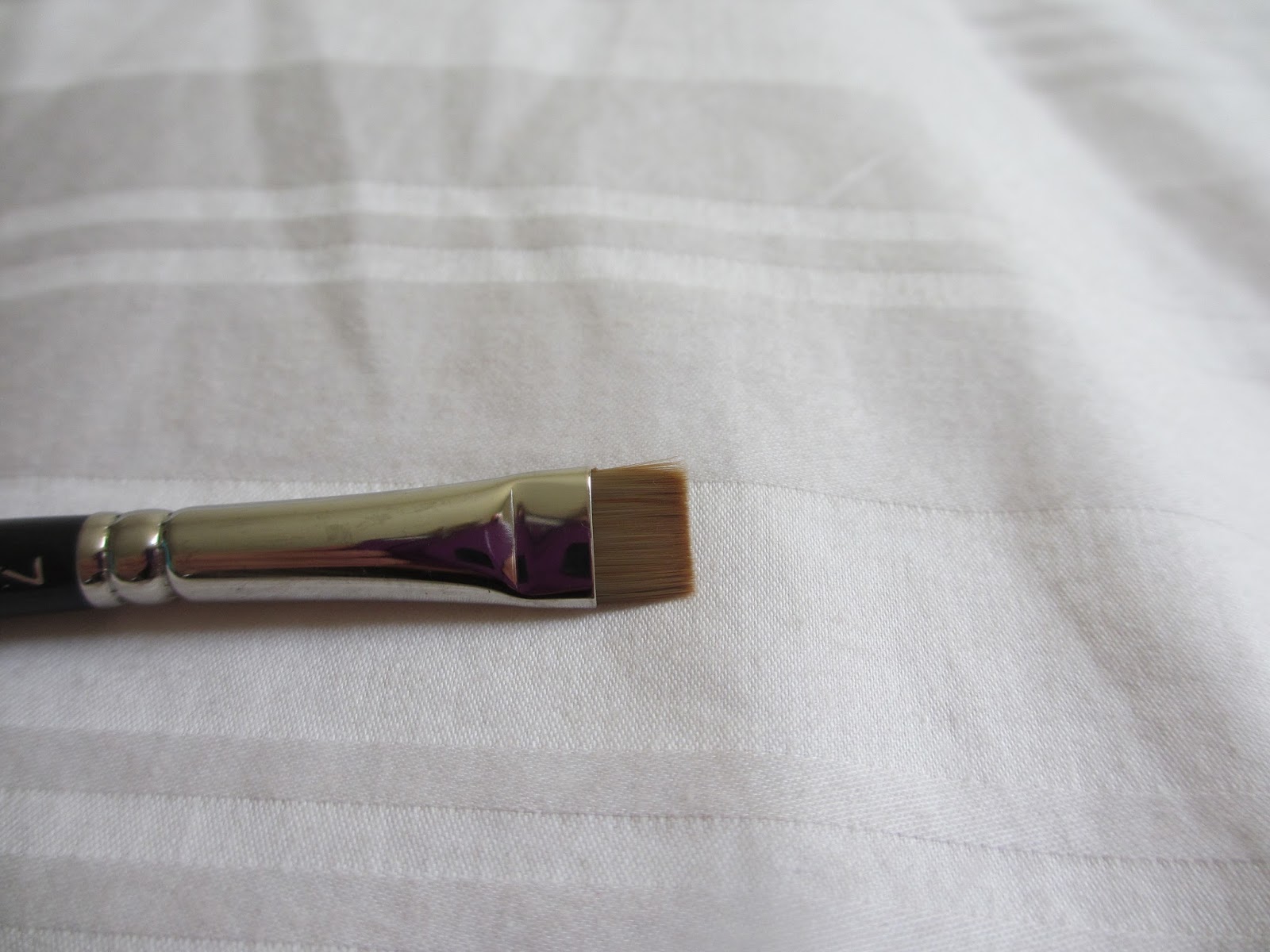 Eyeshadow Addicts Anonymous A Guide to MAC Eye Brushes