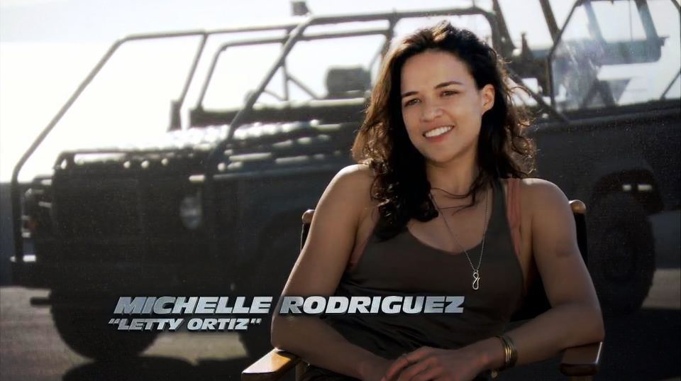 Летти Блэк Кончает В Парке От Вибратора