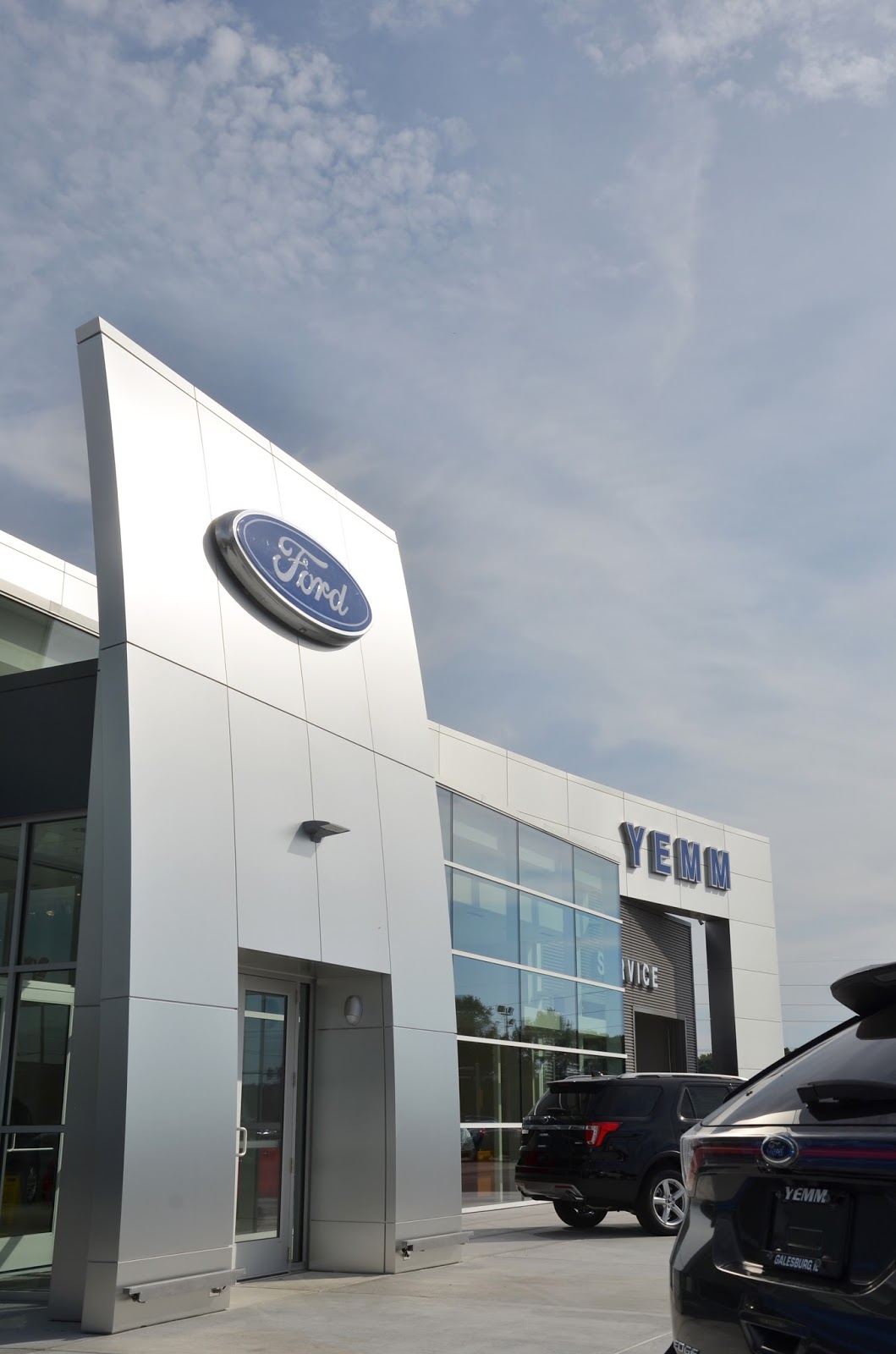P.J. Hoerr, Inc. Yemm Ford Dealership Renovation/Addition