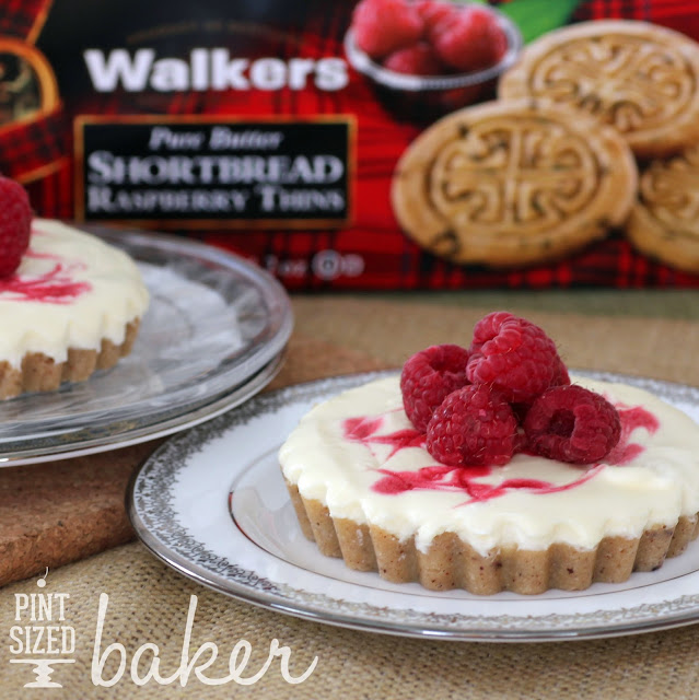 Shortbread, cookies, tart, mini, white chocolate, mousse, raspberries