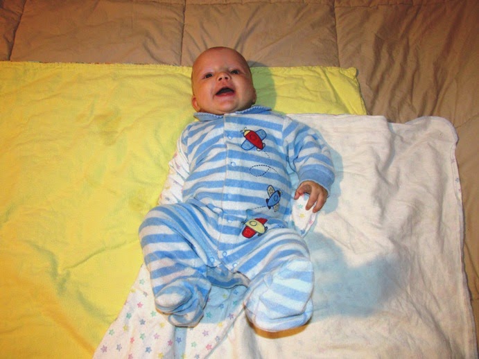 Alpine Climb Tutorial Miracle blanket wrap for baby WITHOUT the Miracle Blanket and NO SEWING