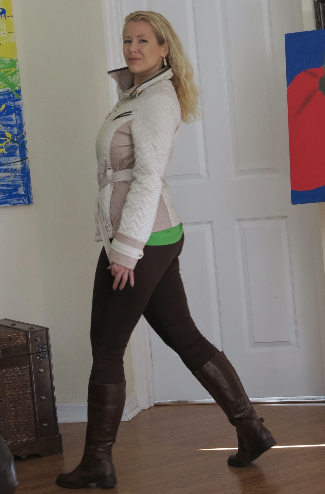 FASHION OVER 40 CAN YOU WEAR BROWN BOOTS WITH BROWN LEGGINGS?