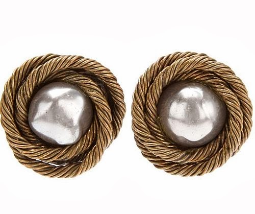 Chanel stud pearl earrings