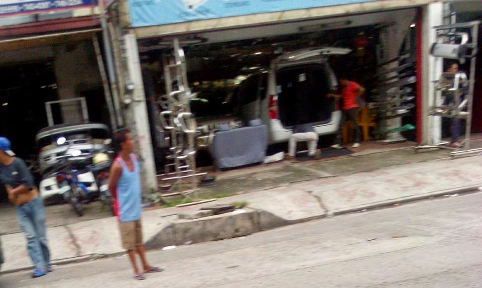 LOVERBOYZ AVENUE BANAWE A carnuts' lovehate relation