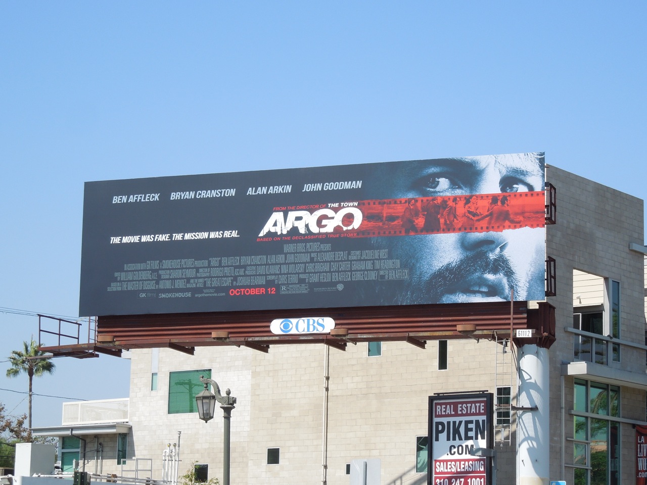 http://3.bp.blogspot.com/--7vX5EmNfWI/UGTNNcowMAI/AAAAAAAA1EI/RvwhVwHAWu8/s1600/Argo+film+billboard.jpg
