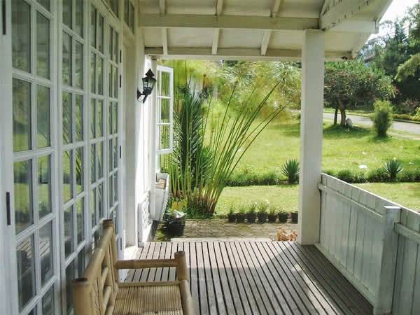 sewa villa istana bunga lembang villa c putih sewa villa istana bunga lembang villa c putih