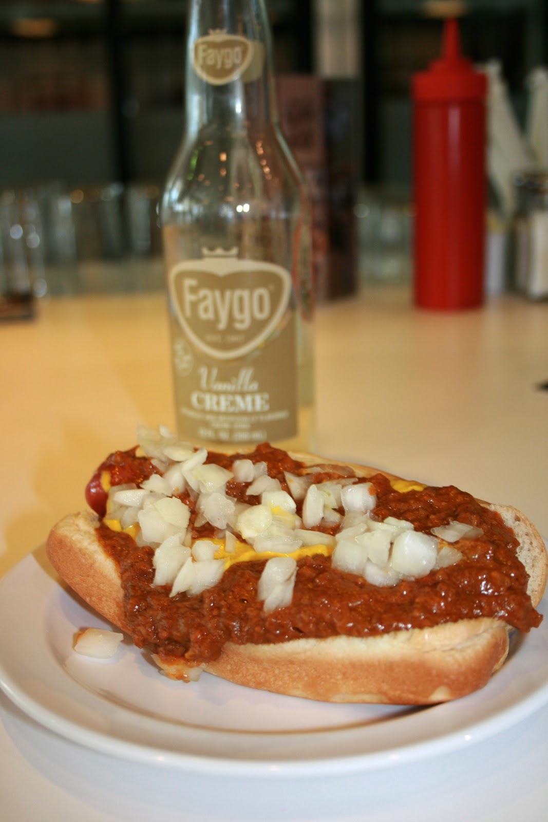 L.A. Food Crazy Chili Dog Smackdown Pink's vs. Carneys vs. Coney Dog