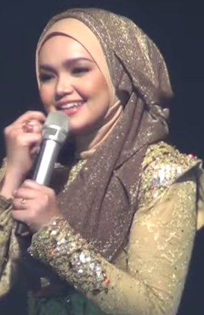 Miss BaNu StoRy: Medley Lagu Wanita Popular By Dato Siti Nurhaliza