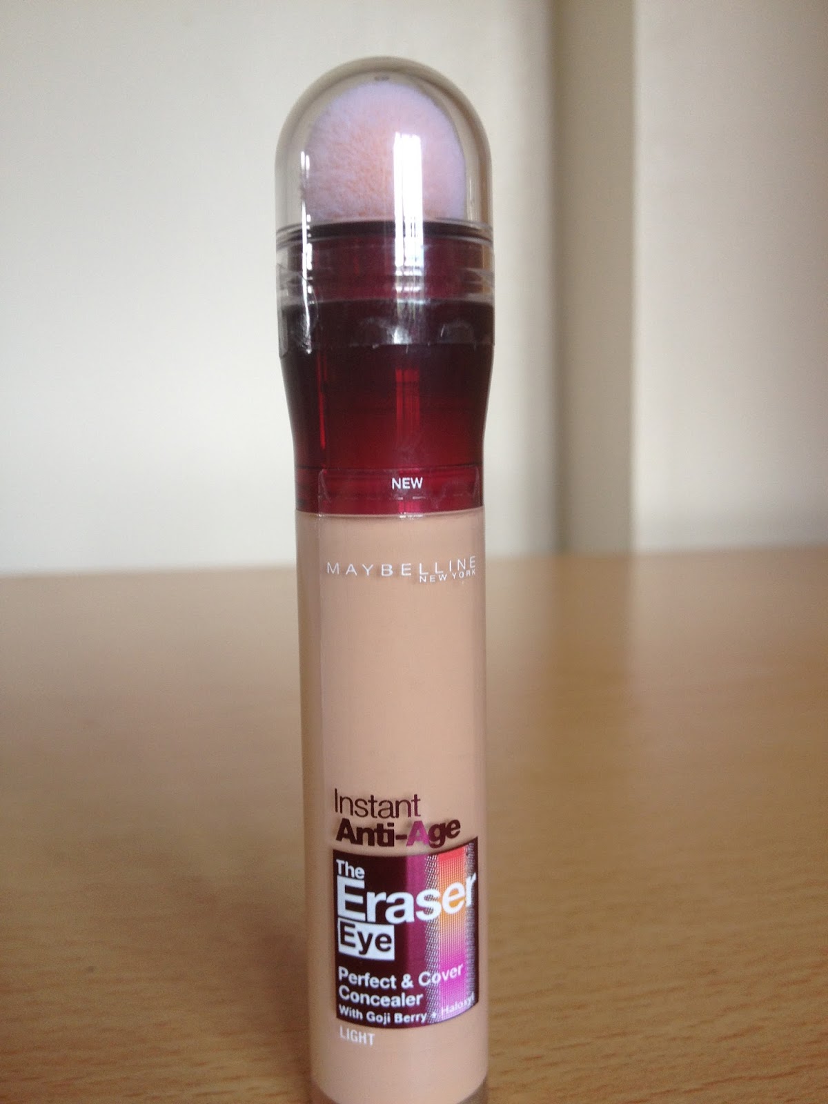 All That Glitters... Review Maybelline Instant AntiAge Eraser Eye