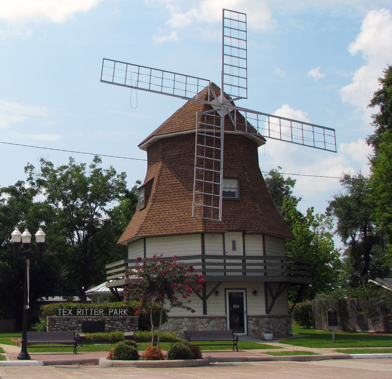 The Mad Monarchist Royal Friends of Texas The Netherlands