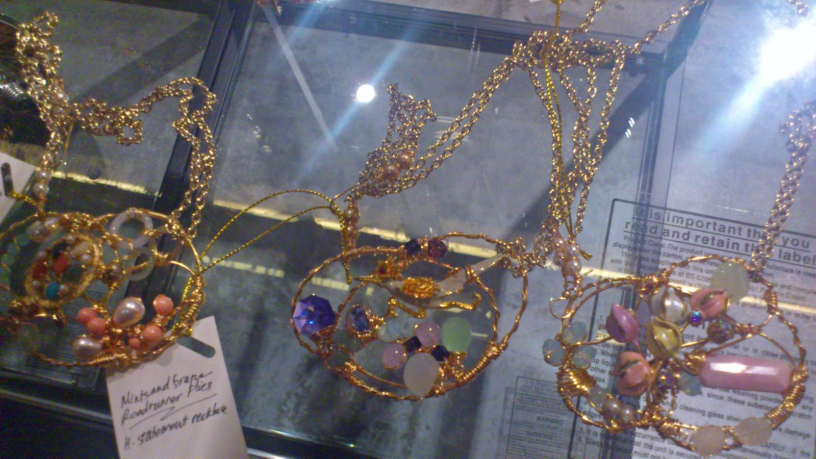 Bonjour Singapore Fashion blog with a focus on Asia Hadasity Hand