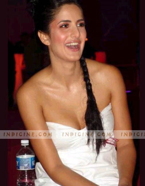 Katrina Kaif in White Dress1 - Katrina Kaif Super Hot Pic in White Dress