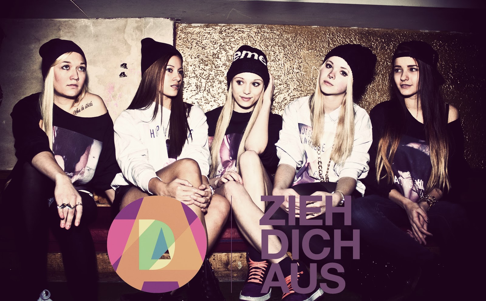 ZIEH DICH AUS Lookbook vanFredericana