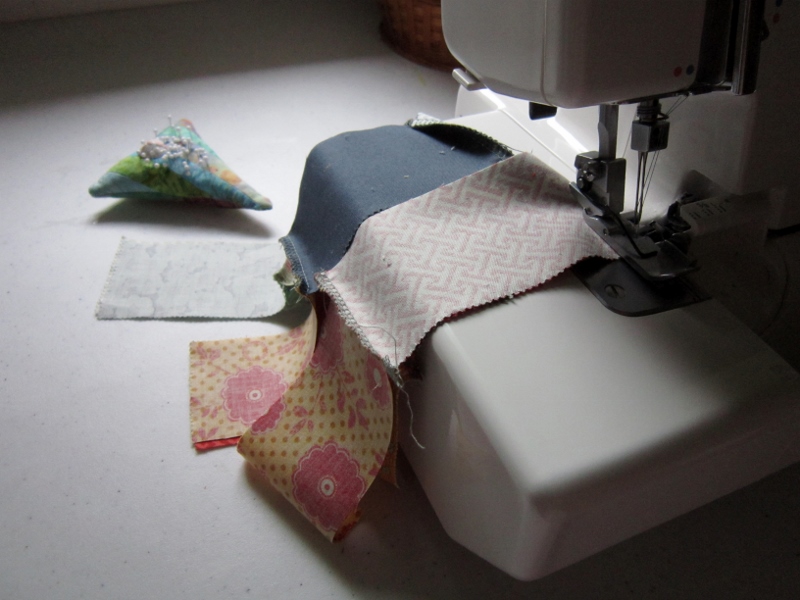 Fabric Fascination Charm Square Scrappy Binding Tutorial