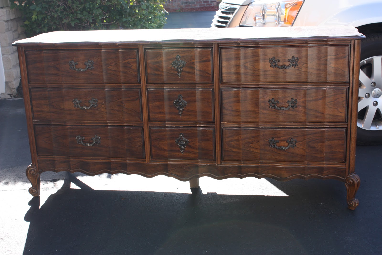 The Yellow Cape Cod (How To) Dresser Makeover TutorialAnd Furniture