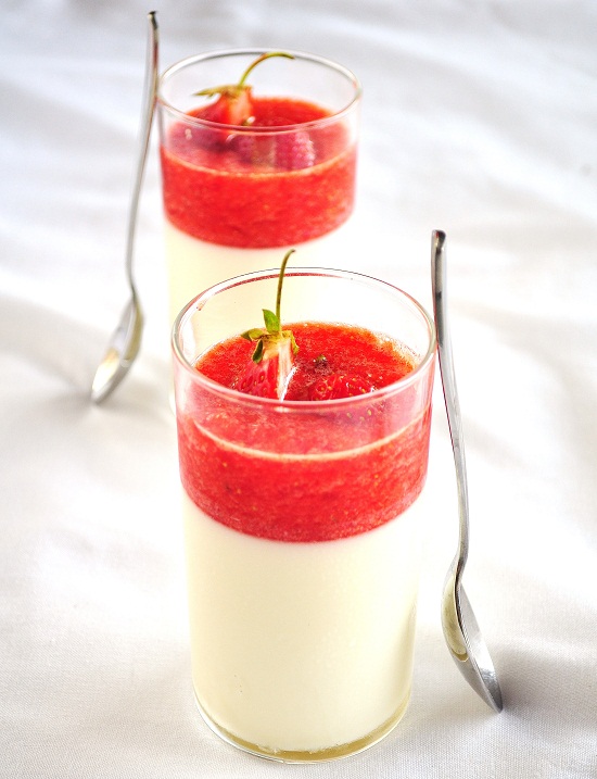 Vanilla & Yogurt Panna Cotta