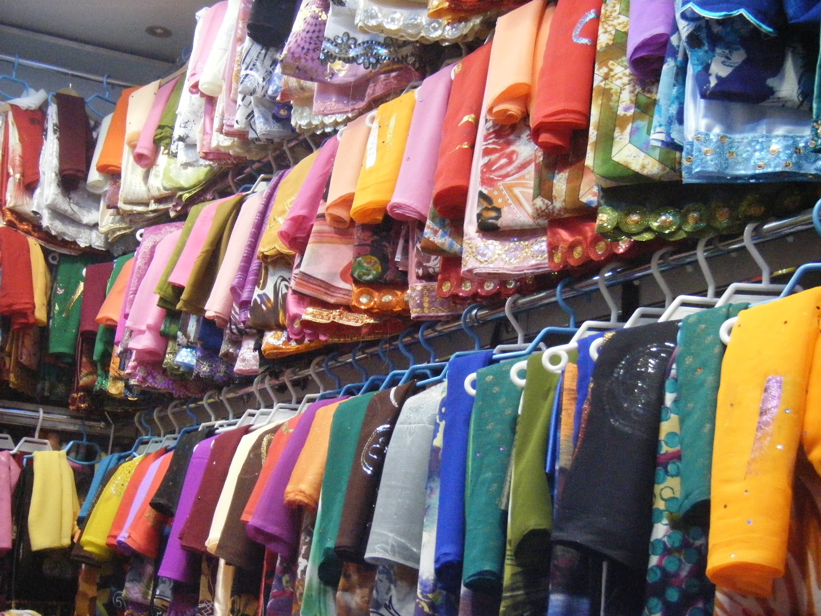 Mary Harper: Somalis in Dubai