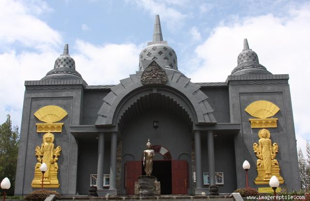 10 Hal yang Serupa tapi Tak Sama