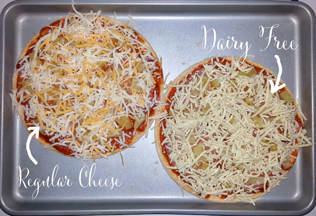 foxwithglasses.blogspot.com :: Gluten Free, Dairy Free Pizza  #glutenfree #pizza #udisglutenfree