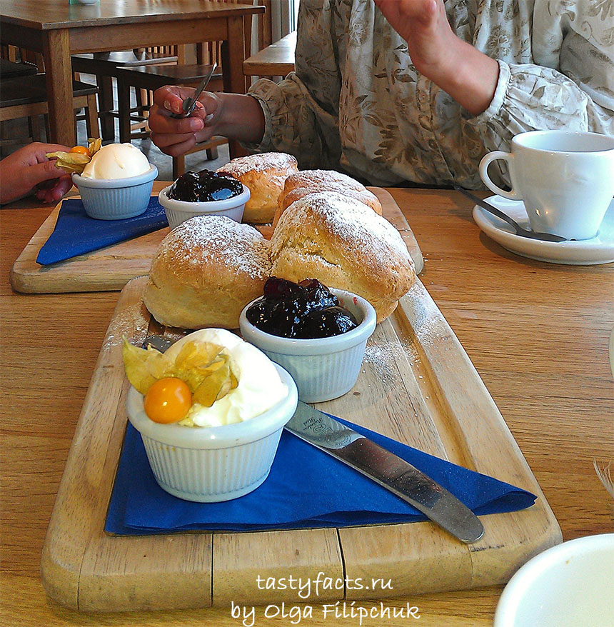 Путешествуйте вместе с Tasty Facts Маленькая английская деревенька