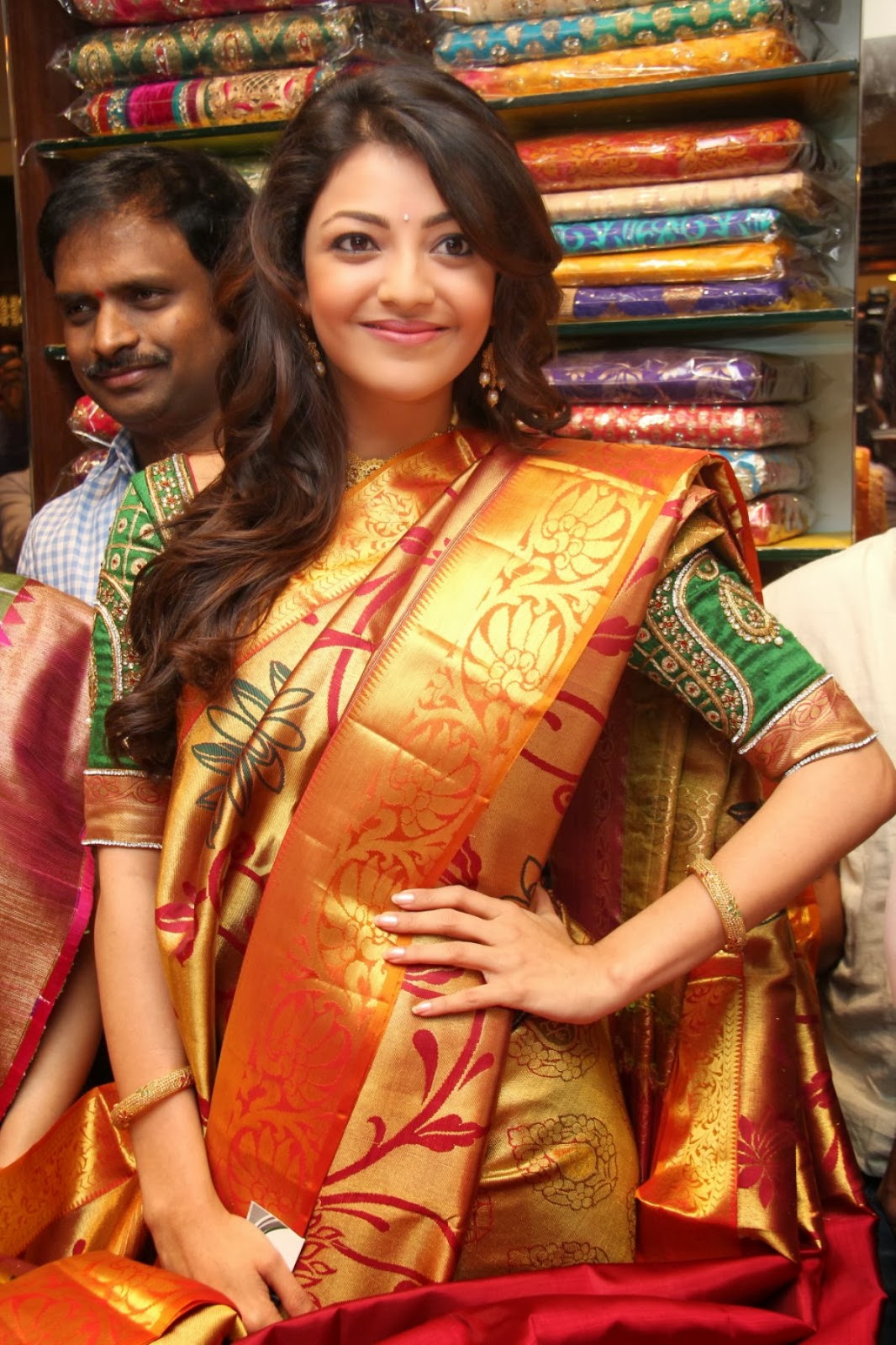 Kajal Agarwal Hot Saree Stills 2 - HIGH RESOLUTION PICTURES