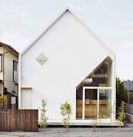 Chiba Japanese House Design with Monster Roof and 8 Laminated Wooden Support Chiba Japanese House Design with Monster Roof and 8 Laminated Wooden Support