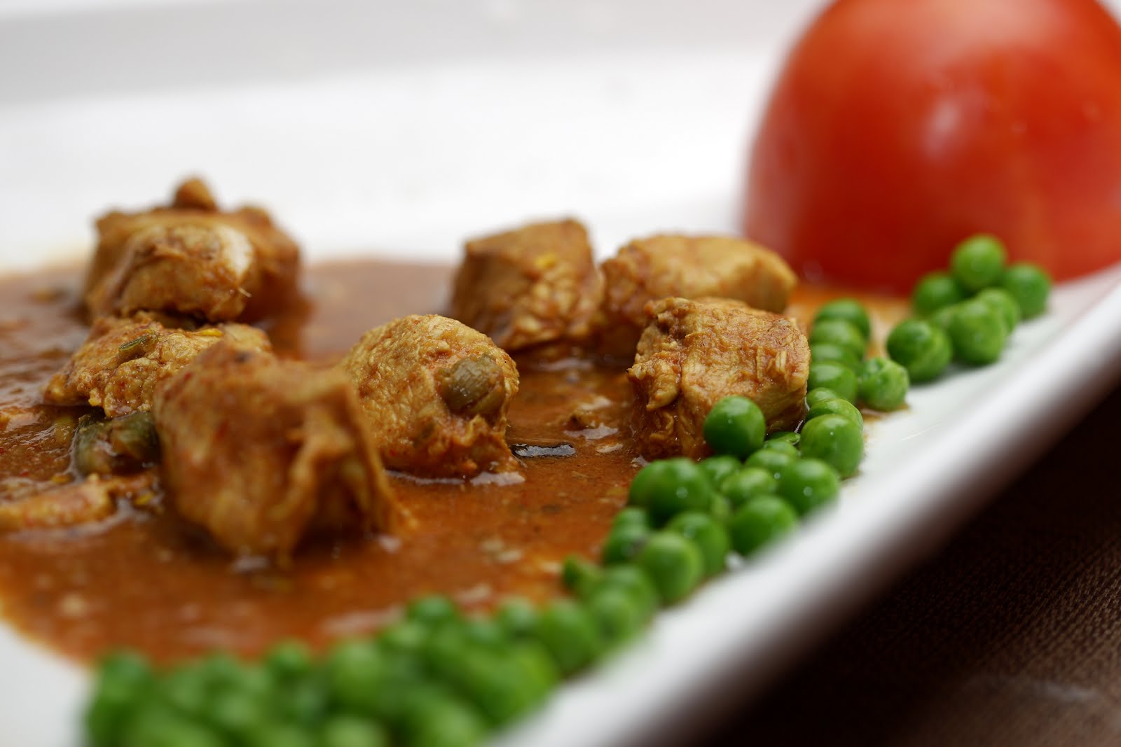 Life In Black White And Yellow Slow cooker chicken masala