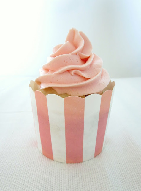 Vanilja-Vaahtokarkki Cupcakes – Vanilla Marshmallow Cupcakes