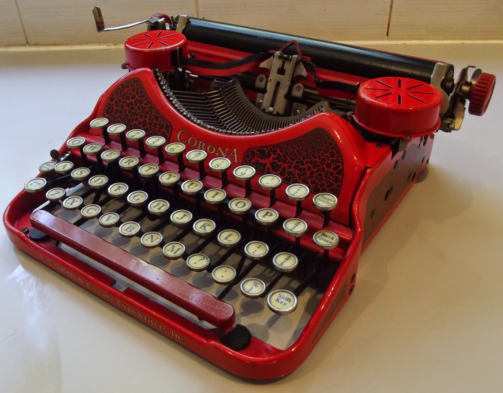 oz.Typewriter Top 10 1920s Portable Typewriters