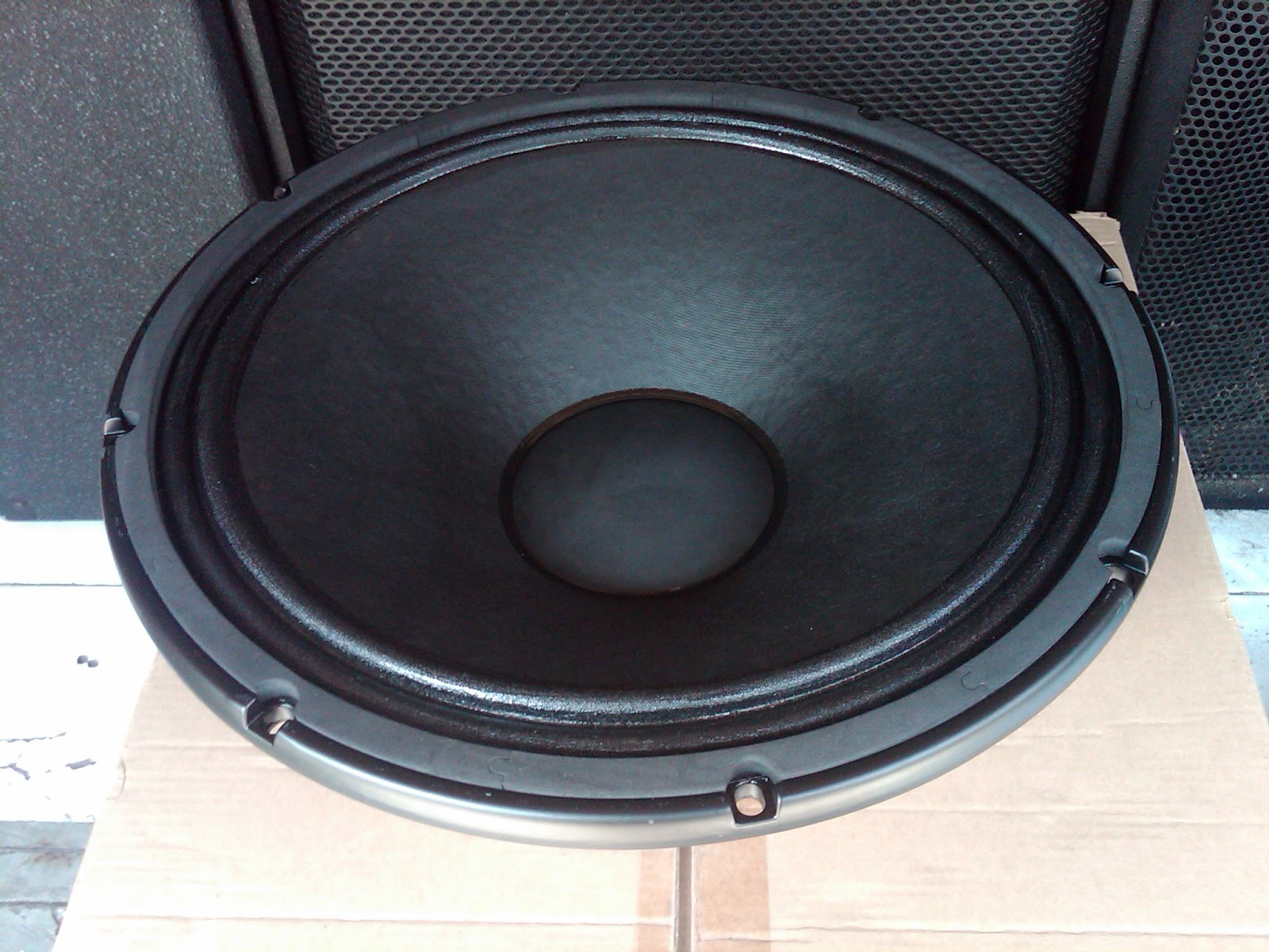 SPL AUDIO SPEAKER SPL Audio 18G400D