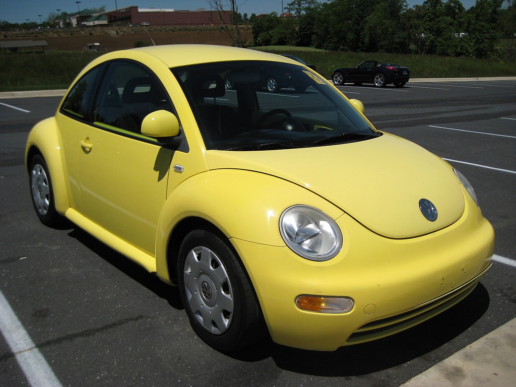 http://3.bp.blogspot.com/--S5T5j72zo4/T4bk2KMvVoI/AAAAAAAAE_E/iQvK3fSv7Nw/s1600/Yellow-Volkswagen-Beetle-HD-Wallpaper.jpg