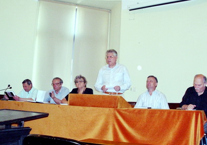Cluj-Napoca, 20 iunie 2012, BCU - La lansarea de carte a poetului prof. univ. Flore Pop