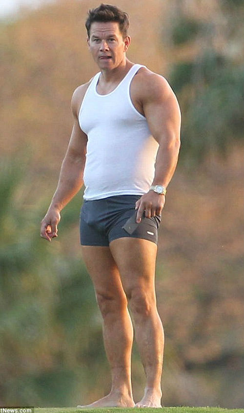 Andrew Garfield sexy shirtless paparazzi