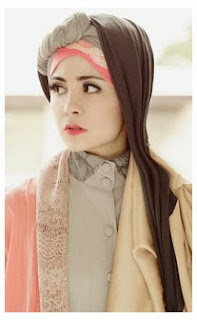 Contoh Hijab Modern Terbaru Ala Risty Tago 