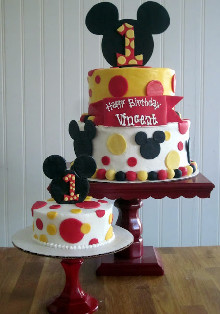 Darlin Designs: Mickey Mouse First Birthday Cake and ...