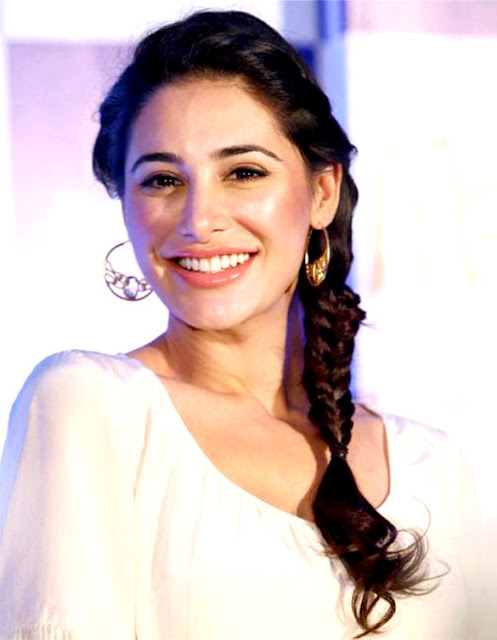 Nargis Fakhri at the unveil of HCL ME Ultrabook