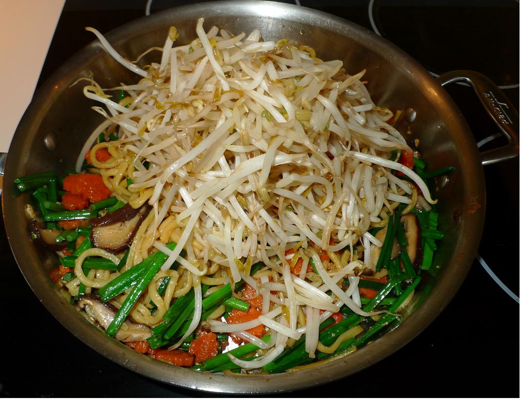 Amporn's Thai Kitchen Vegetarian Stir fried yellow noodle