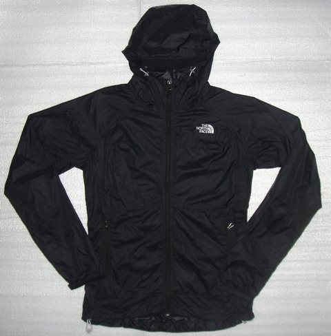 SUSASUIT: JAKET THE NORTH FACE WINDBREAKER