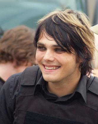 Inside A Girls Mind Celebrity Crush Time Gerard Way