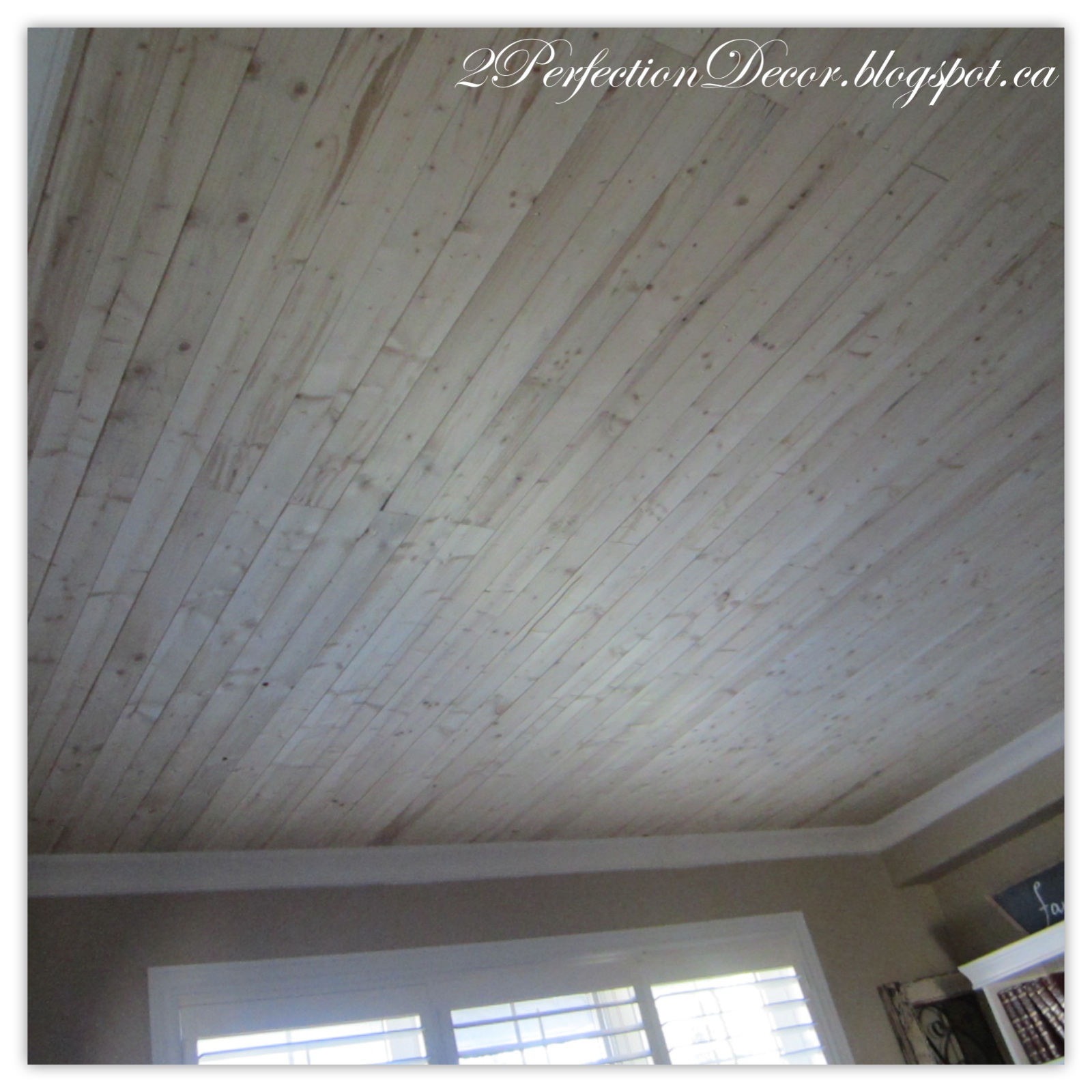 2perfection Decor Living Room Plank Wood Ceiling