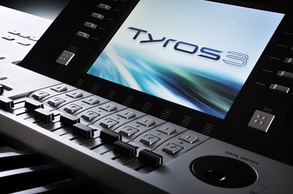 yamaha tyros 3 with 3 monitors yamaha tyros 3 with 3 monitors
