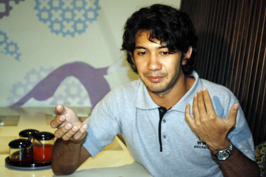 Profil Biografi Dan Foto Reza Rahadian