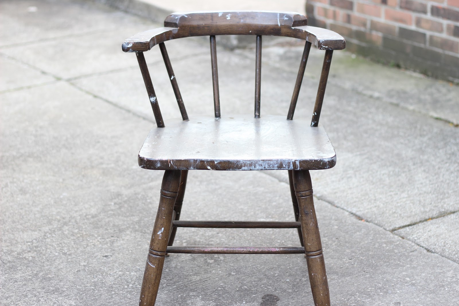 DIY: Spray Paint a Recycled Wooden Chair – Dina's Days
