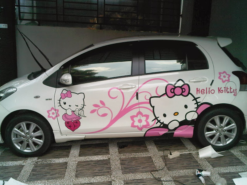harga paket cutting stiker mobil mulai dari Rp 500.000 - Rp 6.000.000 title=